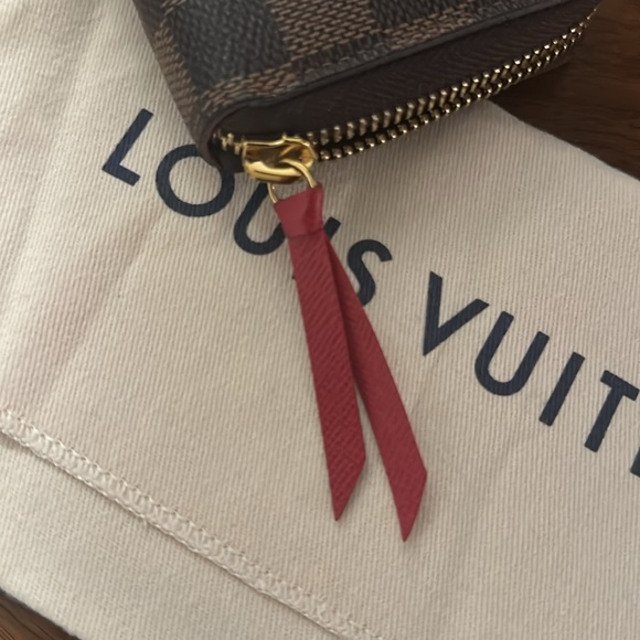 Louis Vuitton Clémence Wallet (like new w/ box) - Picture 4 of 15